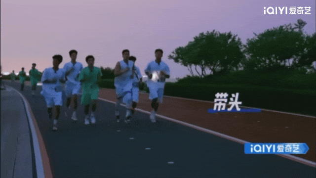 刻苦训练篮球时如何避免受伤的建议_2